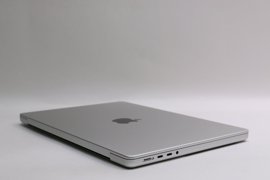 14" 2025, MacBook Pro, MDE44LL/A, Apple M5, 16GB, 512GB SSD, 10C, 100% Battery!