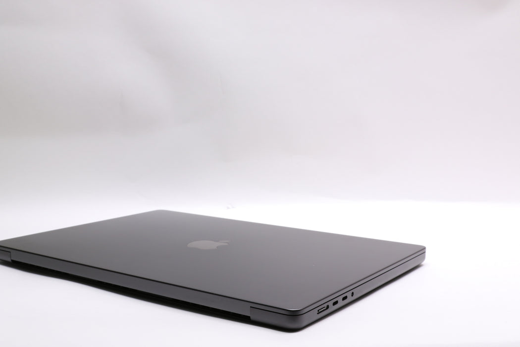 16" MacBook Pro, MGEA4LL/A, Apple M5 Pro, 24GB, 1TB SSD, 20C