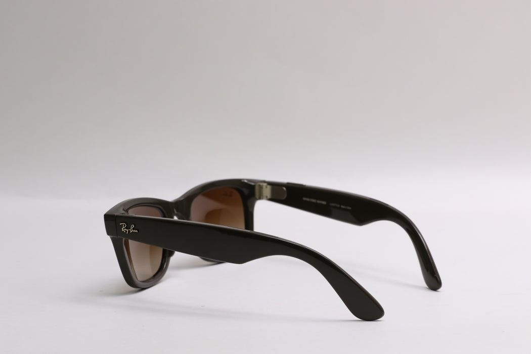 Meta Rayban Stories Wayfarer Smart Glasses (Brown) w/ Case!