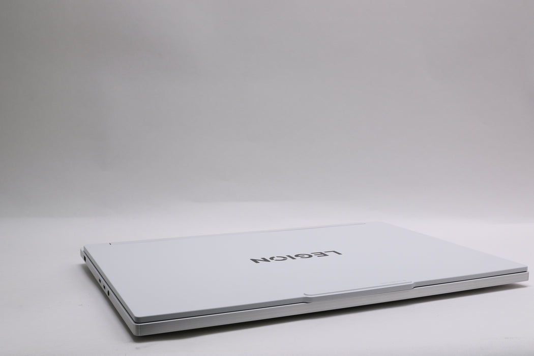 16" QHD+ Lenovo Legion 7 16IAX10, Ultra 9 275HX, 32GB, 1TB SSD, RTX 5070 — photo 11 of 13
