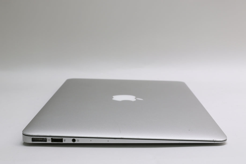New Battery! 13" Early 2015, Macbook Air, MJVG2LL/A, i5, 4GB, 256GB SSD