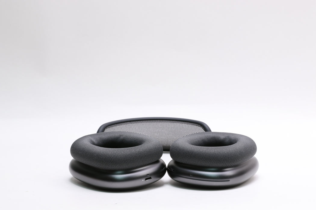 Apple AirPods Max (Lightning) Space Gray, MGYH3AM/A w/ Smart Case! — photo 4 of 6