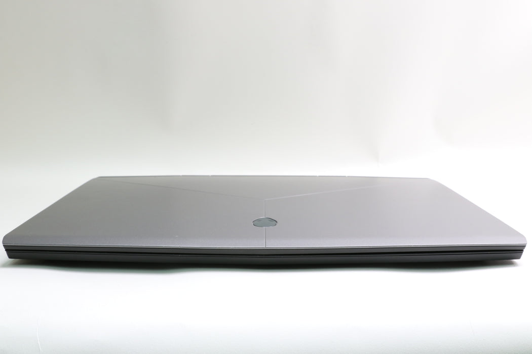 17.3" Alienware M17, i7-9750H, 16GB, 1TB HDD & 256GB SSD, RTX 2070 Max-Q