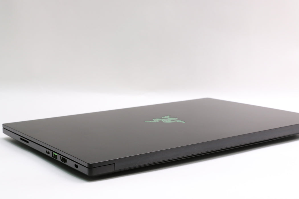 16" Razer Blade 15 (2022), i7-12800H, 16GB, 1TB SSD, RTX 3060