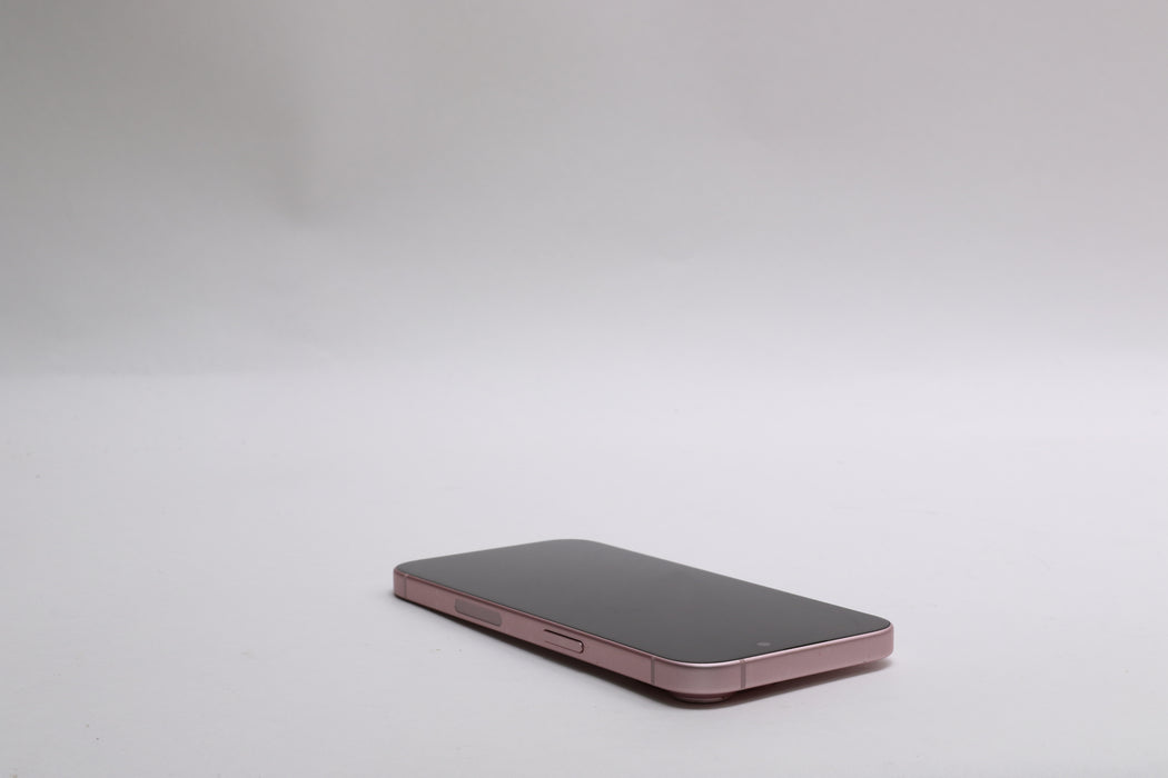 Apple iPhone 15, 256GB, Unlocked, Pink, MTM53LL/A — photo 12 of 13