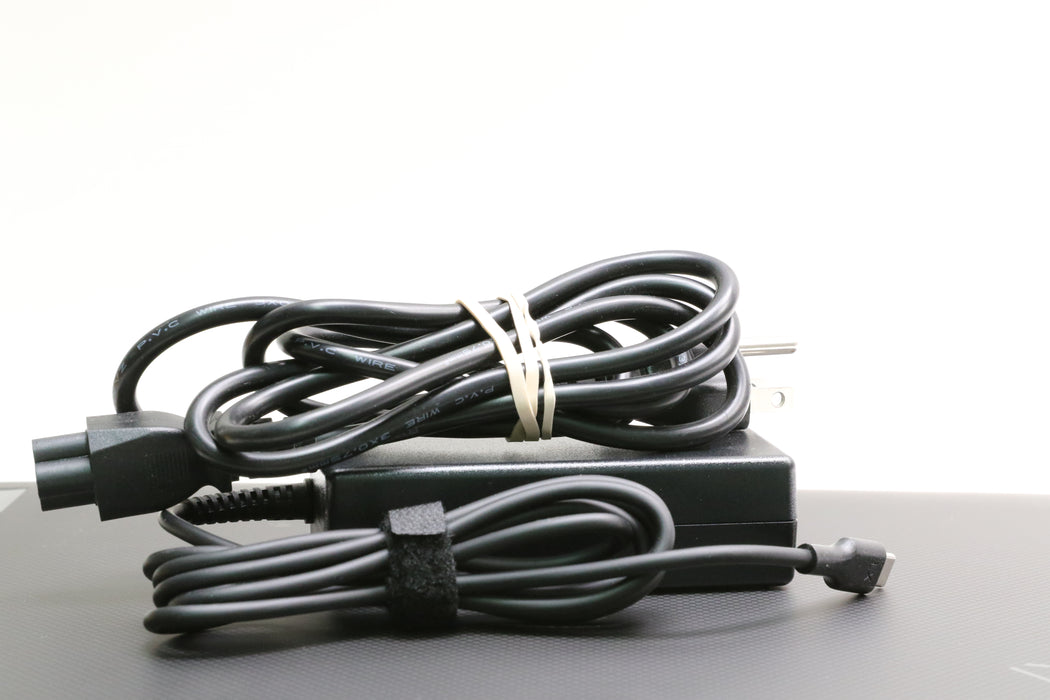 14" UHD+ Lenovo Thinkpad X1 Carbon Gen 10, i7-1270P, 32GB, 1TB SSD