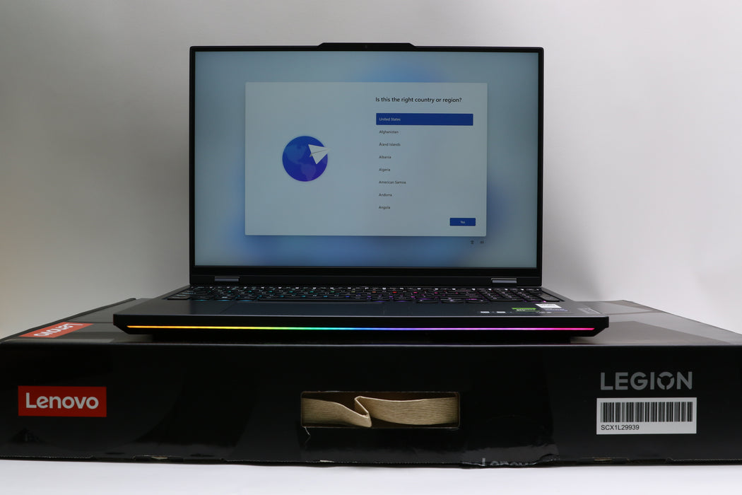 16" Lenovo Legion Pro 7 16irx8h, i9-13900HX 2.2Ghz, 32GB, 1TB SSD, RTX 4090