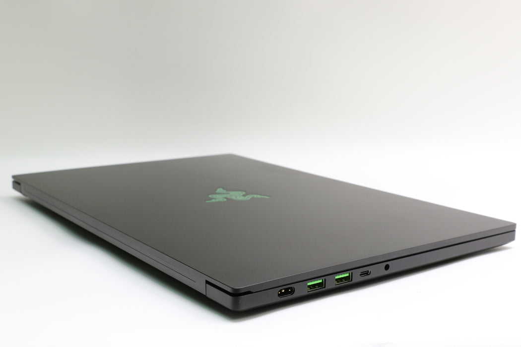 15.6" Razer Blade 15 Advanced Rz09-0409, i9-11900H, 32GB, 1TB, RTX 3080, Touch!