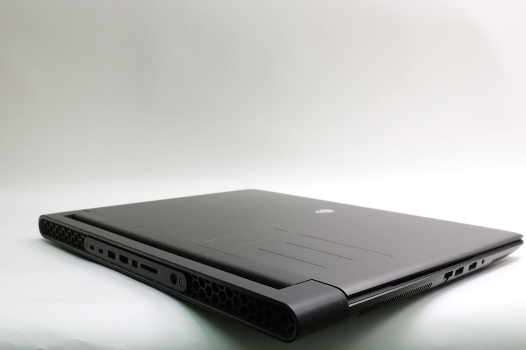 16" QHD+ Alienware M18 R2, i9-14900HX, 32GB, 1TB SSD, RTX 4070 Laptop GPU