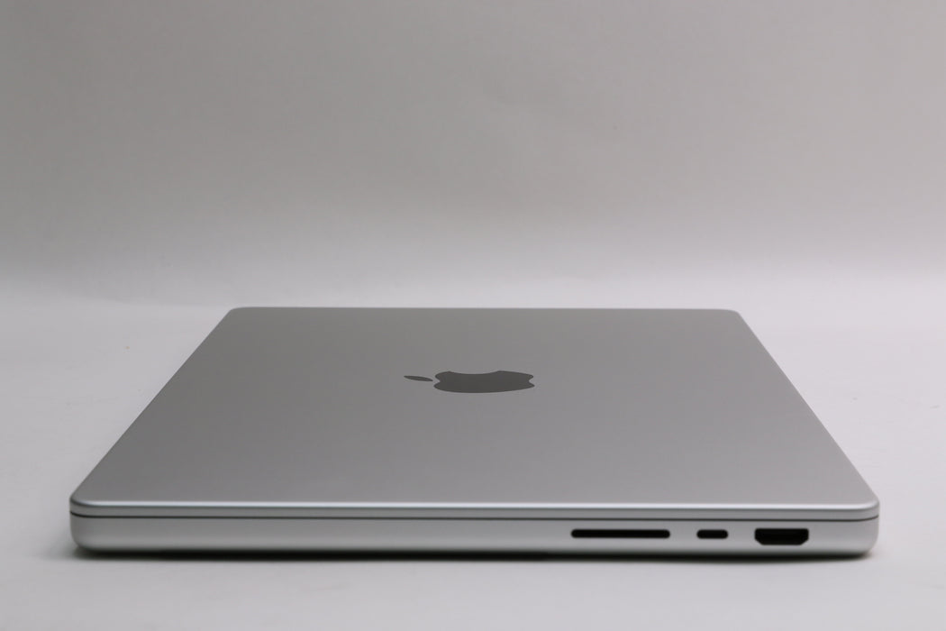 14" 2025, MacBook Pro, MDE44LL/A, Apple M5, 16GB, 512GB SSD, 10C, 100% Battery!