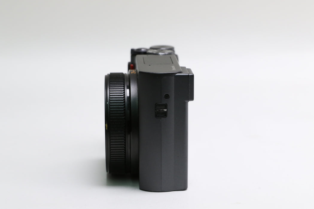 Panasonic Lumix DC-ZS200D Camera