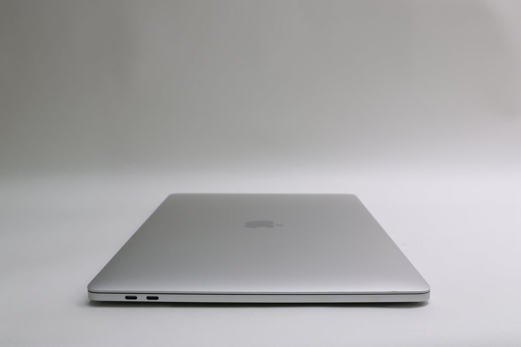 15" 2017, MacBook Pro, BTO, i7-7920HQ, 16GB, 256GB SSD, Radeon Pro 560