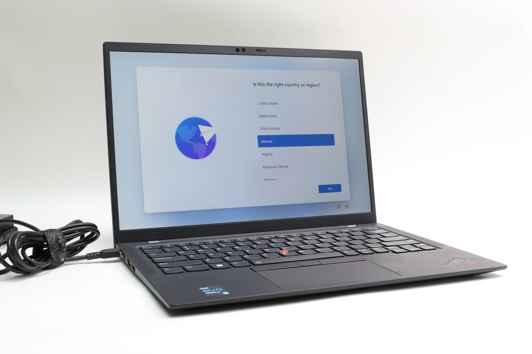 14" UHD+ Lenovo Thinkpad X1 Carbon Gen 9, i7-1185G7, 16GB, 1TB SSD