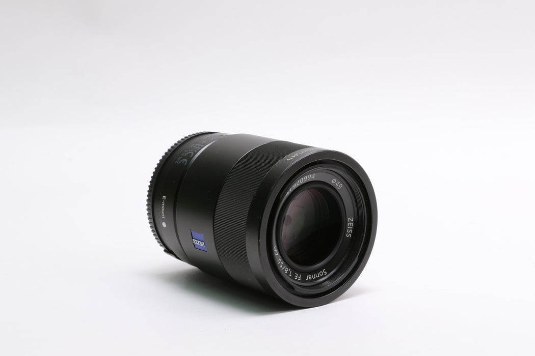 Sony Sonnar T* FE 55mm f/1.8 ZA Lens — photo 3 of 5