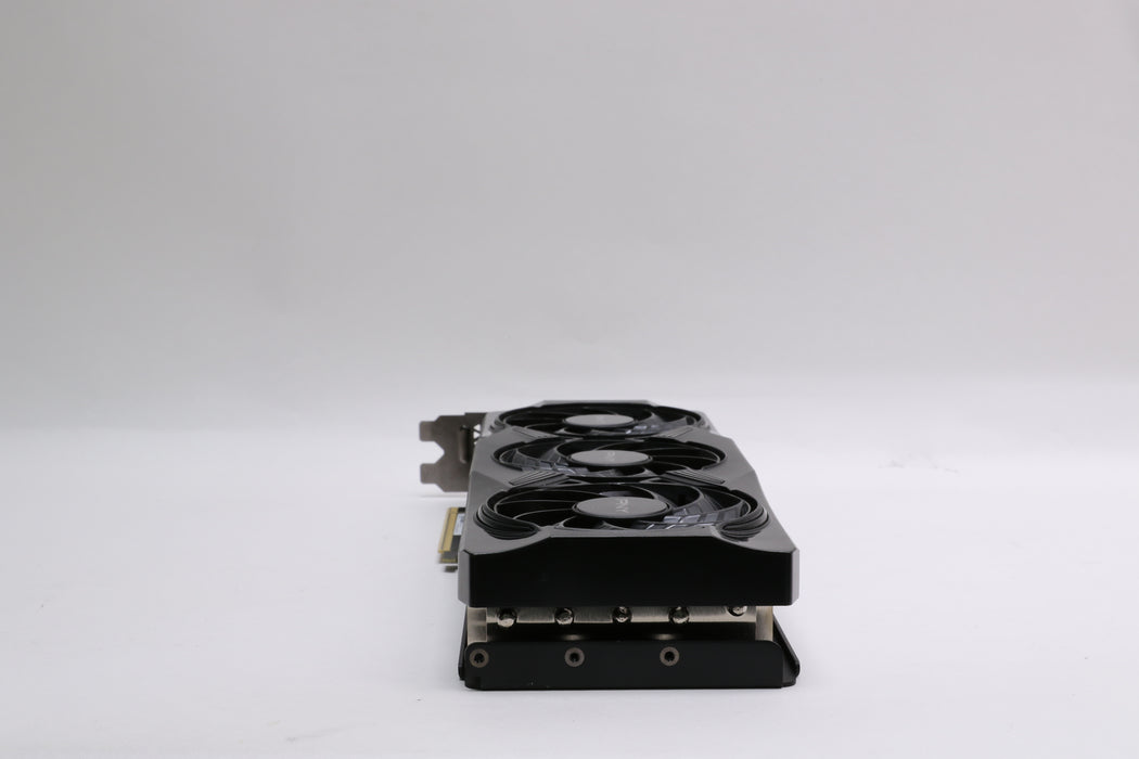 PNY GeForce RTX 5070 12GB GDDR7 — photo 5 of 7
