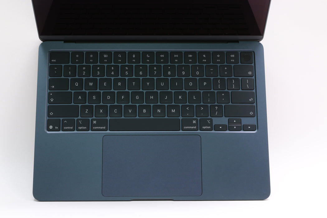 13" 2026, MacBook Air, MDHE4LL/A, Apple M5, 16GB, 512GB SSD, 8C, 100% Battery — photo 3 of 13