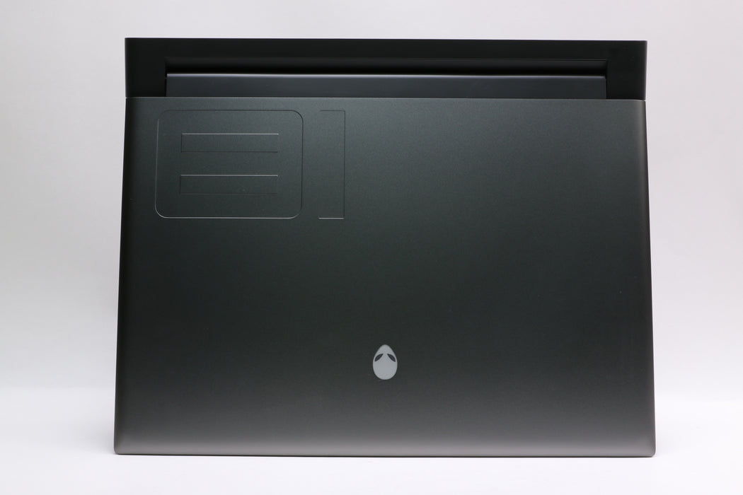 18" WUXGA Alienware m18 R1, i9-13980HX, 64GB, 4TB SSD, RTX 4090 — photo 4 of 13