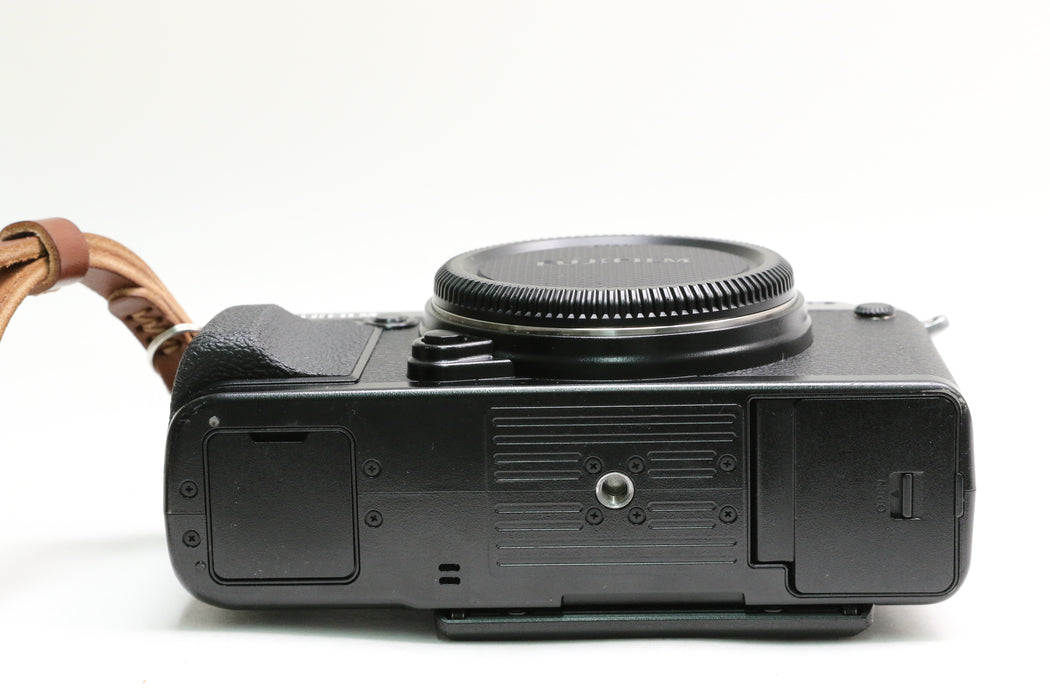 Fujifilm GFX 50R Camera w/ Accessories, Very Low Shutter Count of 3,865!