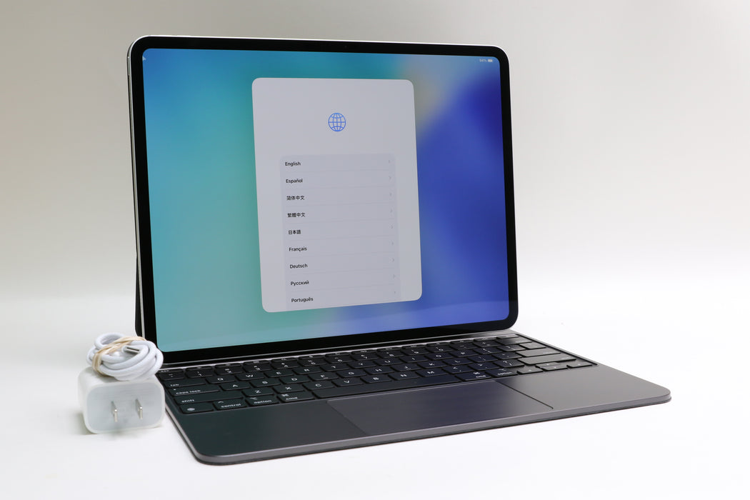 iPad Pro 13" M4, 512GB, Wi-Fi Only, Silver, MVX53LL/A w/ Magic Keyboard!