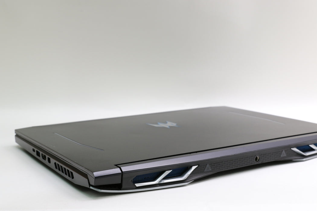 15" Acer Predator Helios 300, i7-11800H, 16GB, 1TB HDD & 512GB SSD, RTX 3070