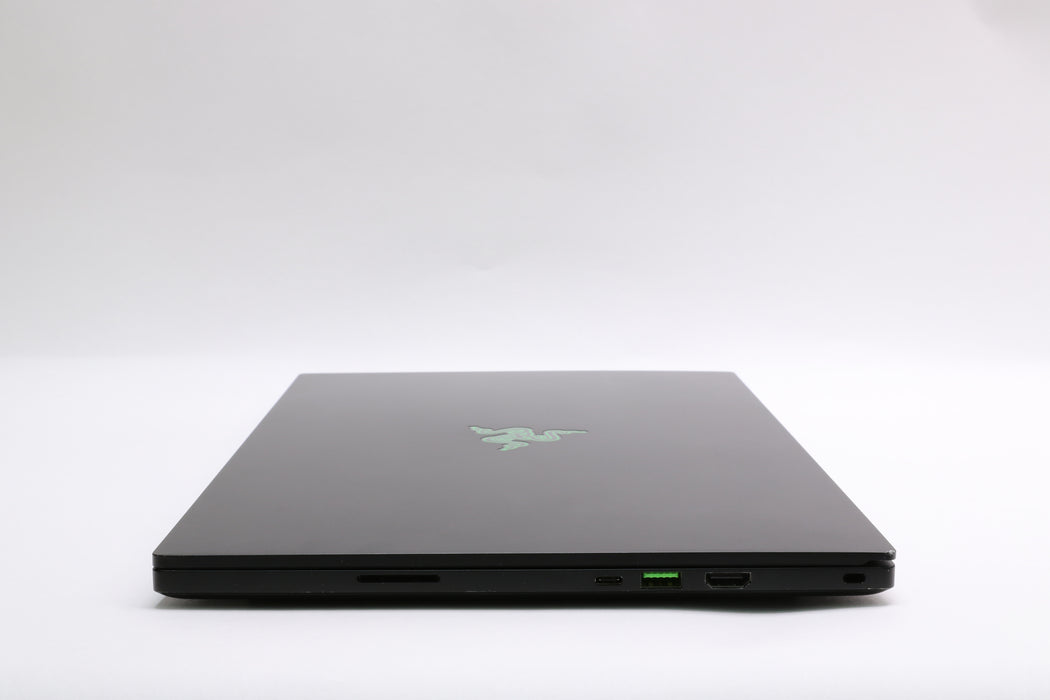 15" Razer Blade 15 Advanced Model (mid 2021), i7-11800H, 16GB, 1TB SDD, RTX 3070
