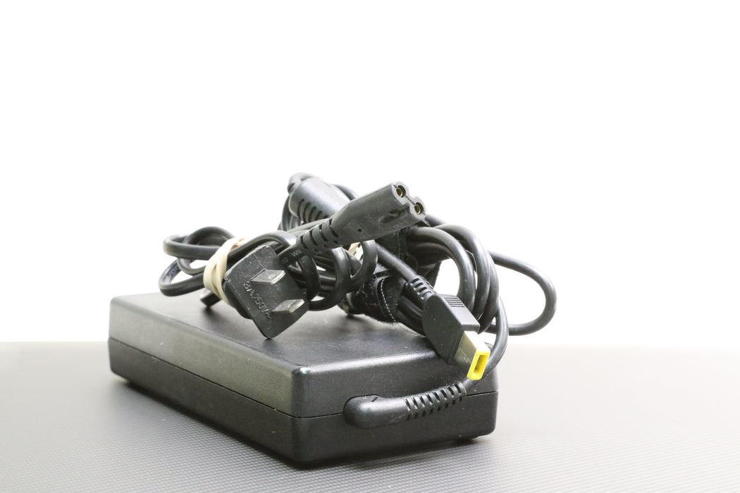 16" Lenovo Thinkpad P1 Gen 4i, i7-11850H, 32GB, 1TB SSD, NVIDIA RTX A2000