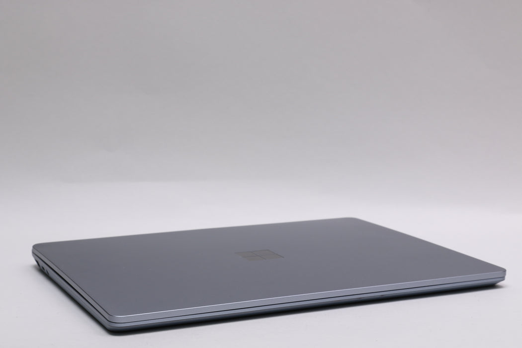 12" Microsoft Surface Go, i5-1035G1, 8GB, 256GB SSD, Touchscreen — photo 11 of 13