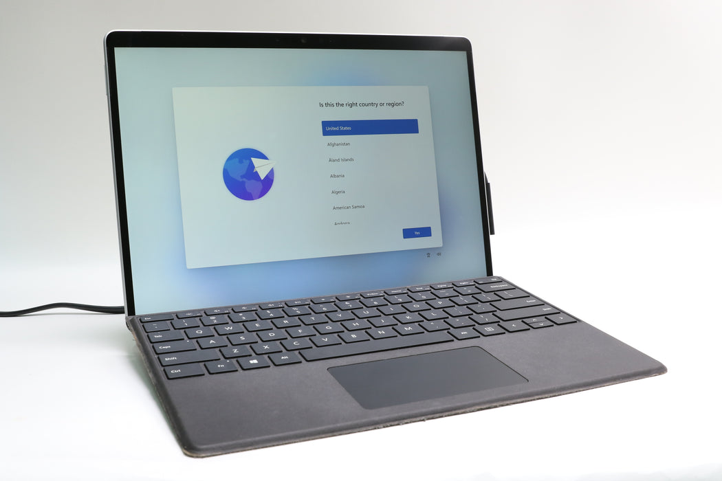 13" Microsoft Surface Pro 8, i7-1185G7 3.00GHz, 16GB, 256GB, Touch, w/ Keyboard