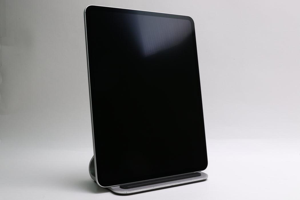 13" Apple iPad Pro M5, 256GB, Wi-Fi Only, Silver, MDYK4LL/A — photo 3 of 13