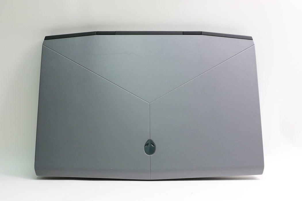 17.3" Alienware M17, i7-9750H, 16GB, 1TB HDD & 256GB SSD, RTX 2070 Max-Q