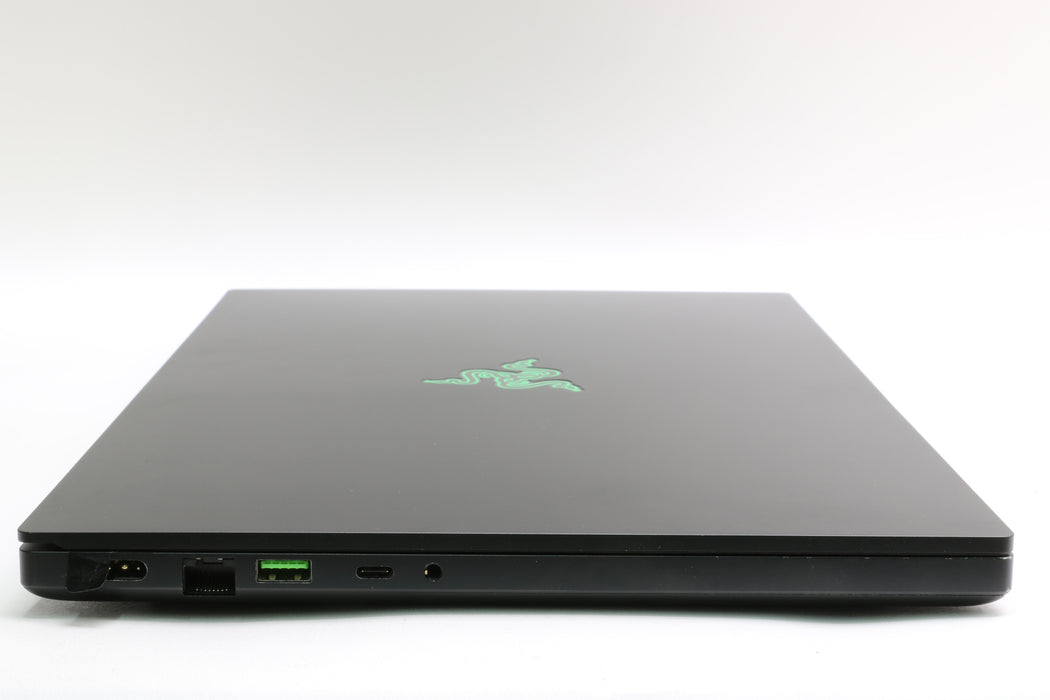 15.6" Razer Blade 15 Rz09-0328, i7-10750H, 16GB, 256GB SSD