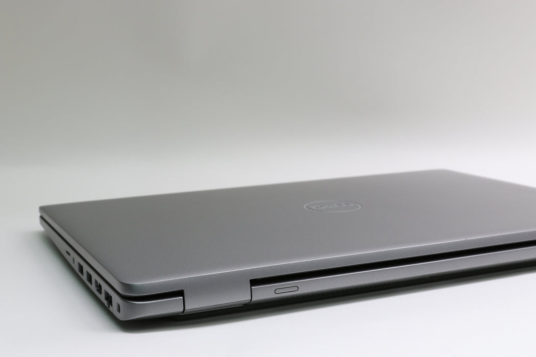 EXCELLENT! 15.6" Dell, Latitude 5550, Ultra 5 135U, 16GB, 512GB SSD