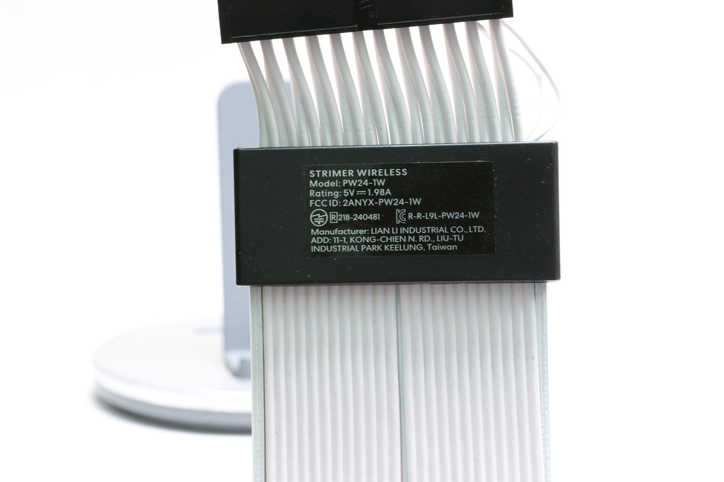 Lian Li Strimer Wireless PW24-1W 24 Pin RGB Motherboard Power Cable — photo 3 of 5