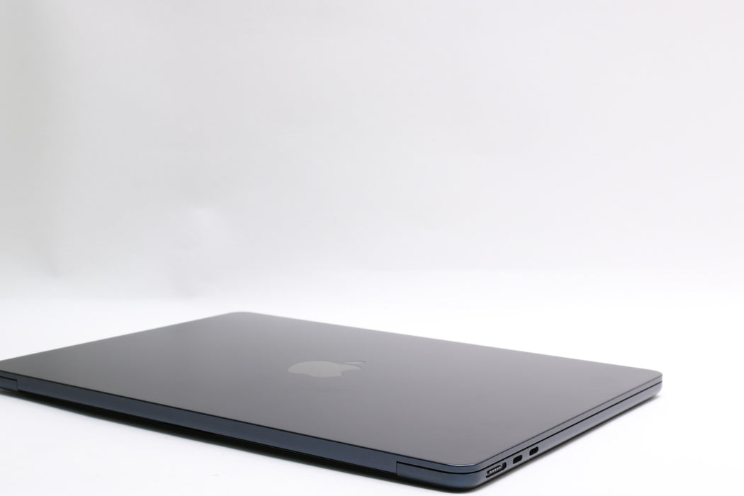 13" 2024, MacBook Air, MC8K4LL/A, Apple M3, 16GB, 256GB SSD, 8C — photo 9 of 13
