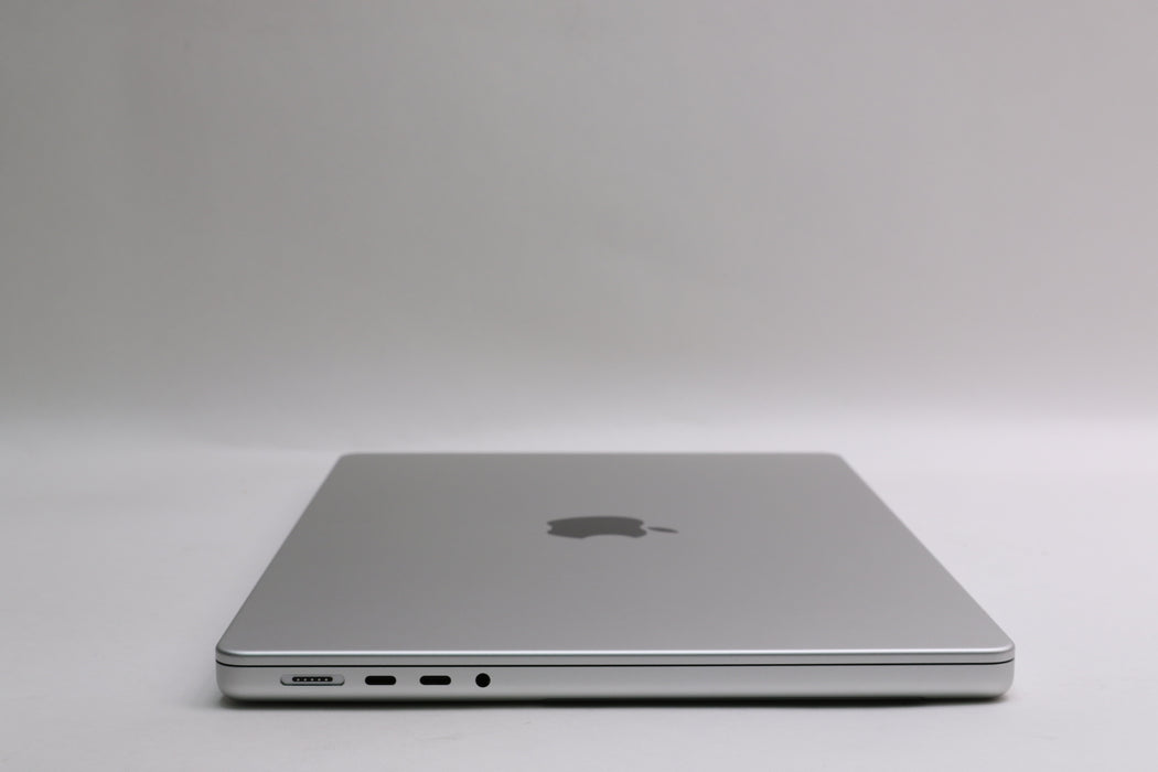 14" 2025, MacBook Pro, MDE44LL/A, Apple M5, 16GB, 512GB SSD, 10C, 100% Battery!