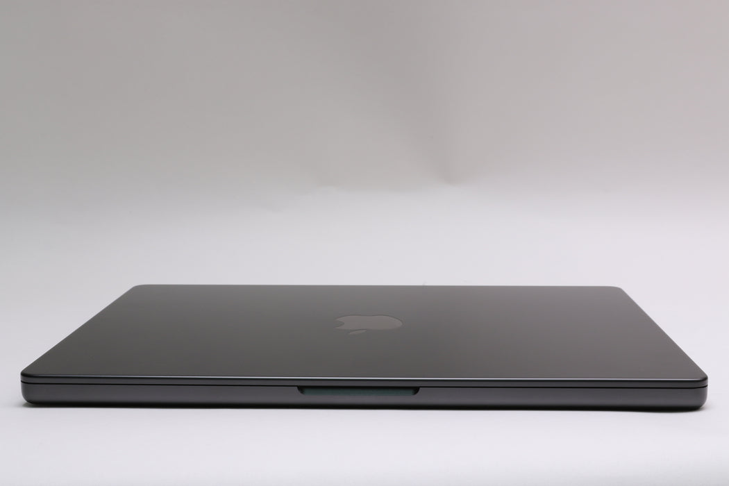14" 2024, MacBook Pro, BTO, Apple M4 Max, 64GB, 1TB SSD, 40C, 100% Battery — photo 12 of 13