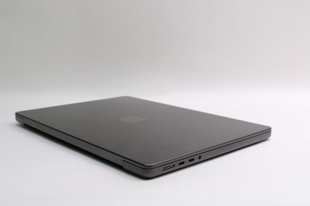 14" 2026, MacBook Pro, BTO, Apple M5 Pro, 24GB, 1TB SSD, 16C, 2 Cycles!