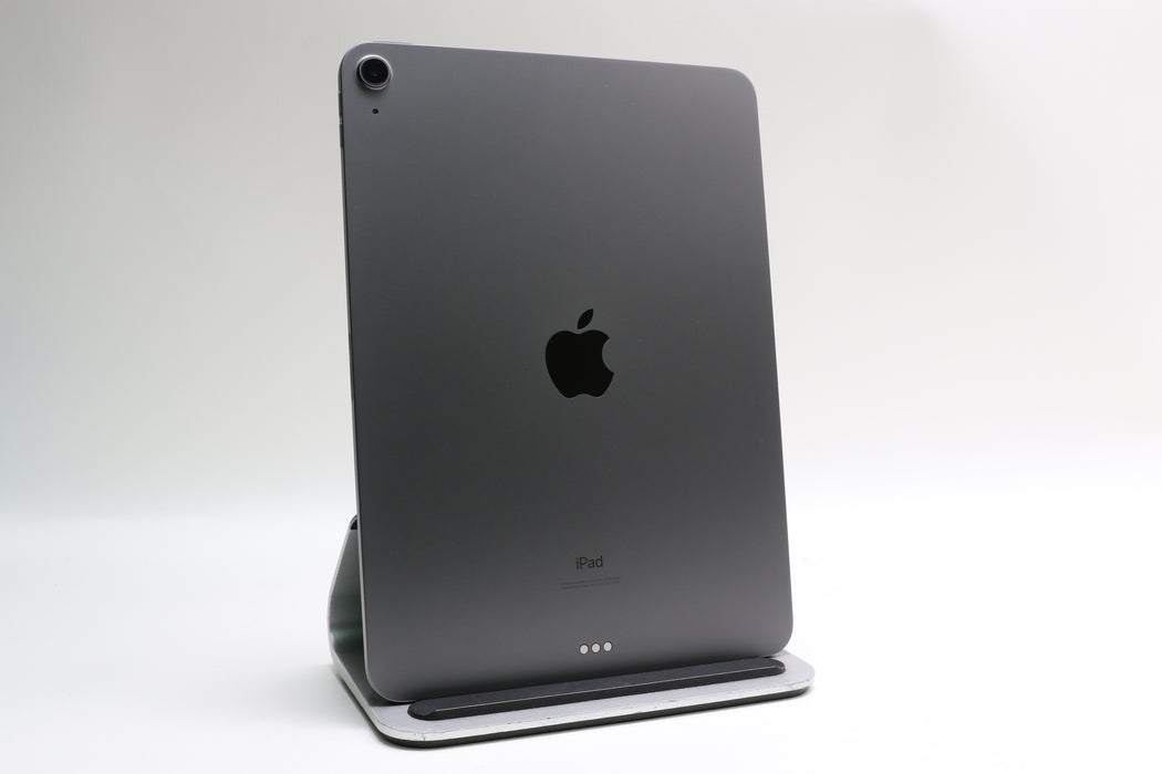 iPad Air 4th Gen, 64GB, Wifi, Space Gray, MYFM2LL/A + Pencil!