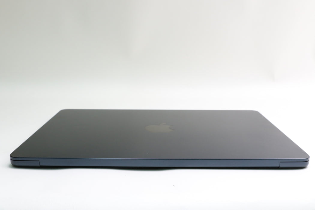 AppleCare+ 2027! 13" 2022 Apple Macbook Air, MLY33LL/A, M2, 8GB, 256GB SSD, 8C