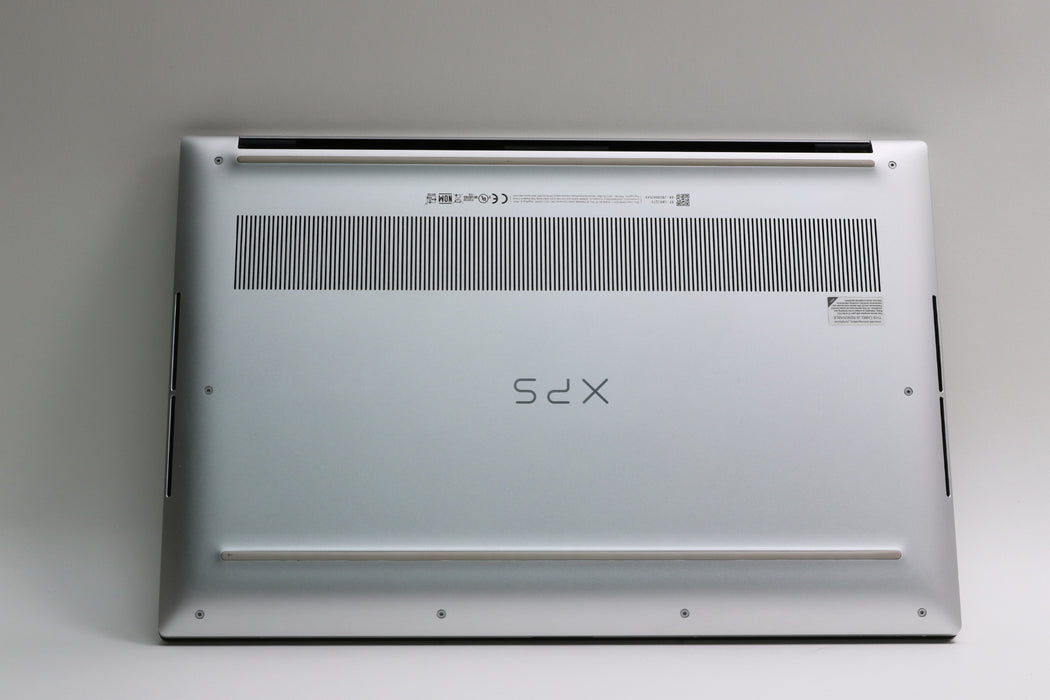 100%BATT 15.6" WUXGA Dell XPS 15 9500, i7-10875H, 32GB, 256GB SSD, GTX 1650 Ti