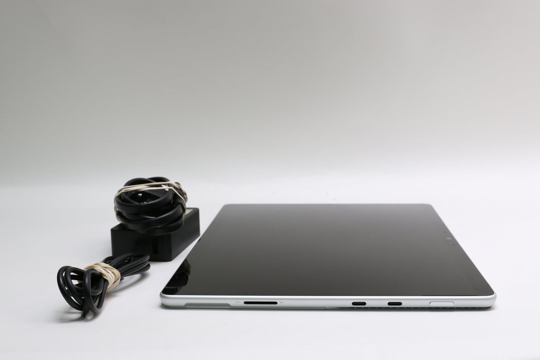13" Microsoft Surface Pro 8, i7-1185G7 3.00GHz, 16GB, 256GB, Touch, w/ Keyboard