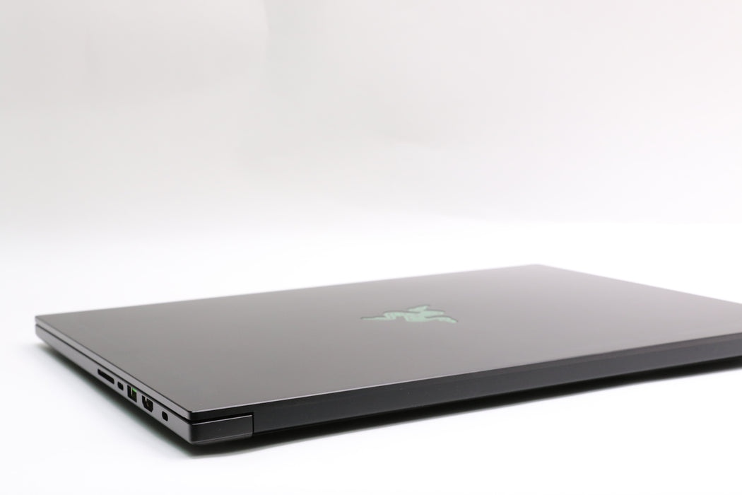 16" Razer Blade 16 RZ09-0528, Ryzen AI 9 365, 64GB, 2TB SSD, RTX 5080