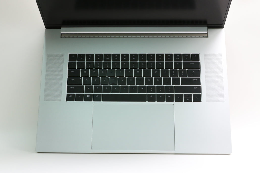 18" QHD+ Razer Blade 18 Rz09-0484, i9-13950HX, 32GB, 1TB SSD, RTX 4080