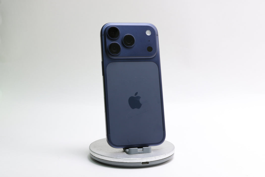 Apple iPhone 17 Pro, 1TB, Unlocked, Deep Blue, NG7U4LL/A — photo 4 of 13
