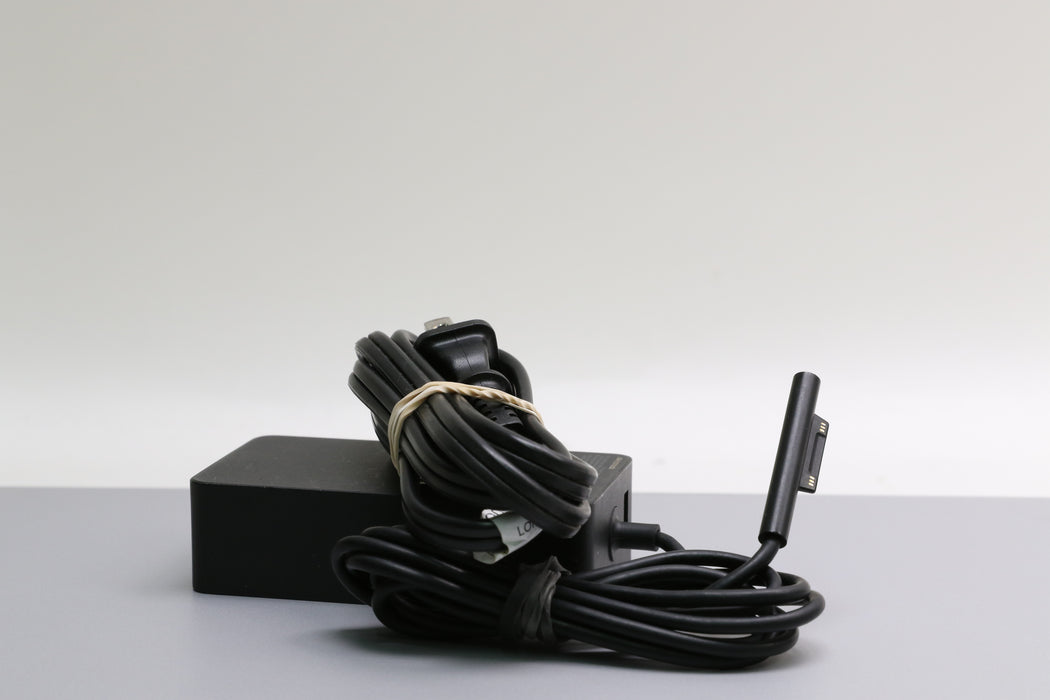 13.5" Microsoft Surface Book 3, i7-1065G7, 16GB, 256GB SSD, GTX 1650, Touch!