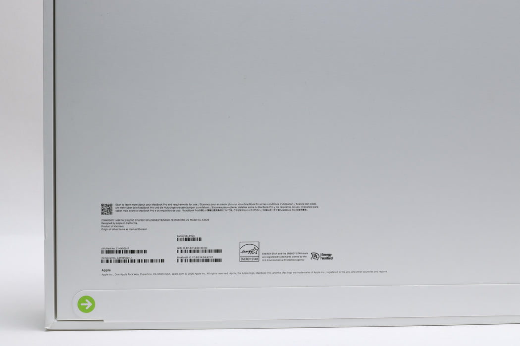Brand New! 16" 2026, MacBook Pro, BTO, Apple M5 Max, 36GB, 2TB SSD, 32C — photo 3 of 3