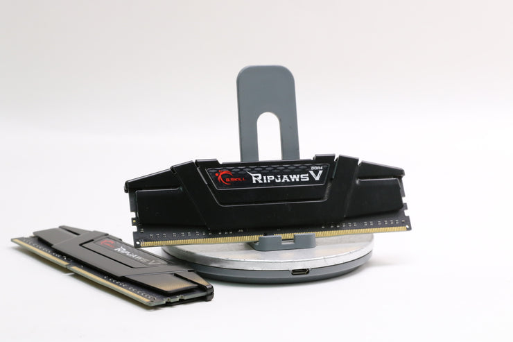 G.Skill Ripjaws V 16GB (2x8GB) DDR4 3200MHz Memory, F4-3200C16D-16GVKB