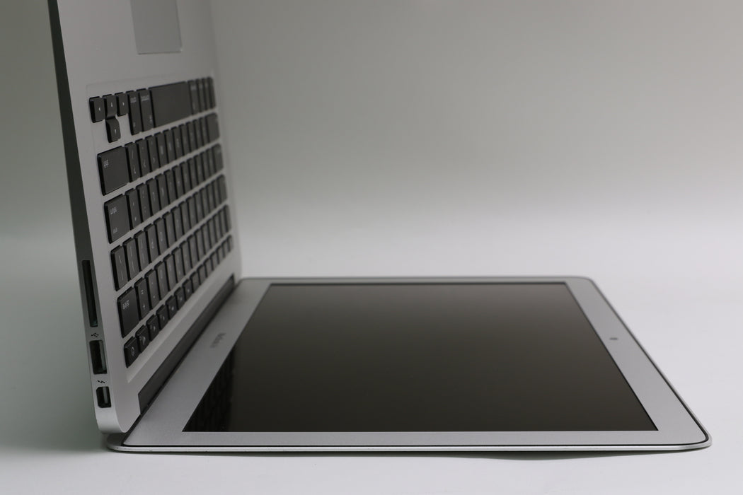 13" 2017, MacBook Air, MQD32LL/A, i5-5350U, 8GB, 128GB SSD, New Battery!