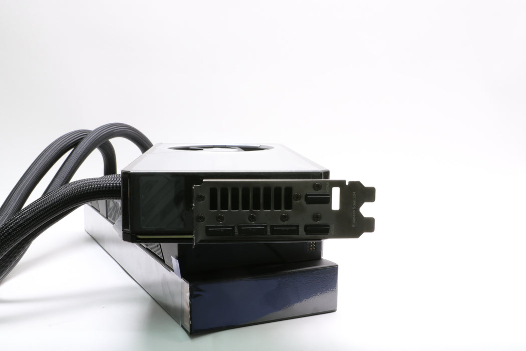 ASUS ROG Astral LC GeForce RTX 5090 OC Edition 32GB GDDR7 Graphics Card — photo 3 of 5