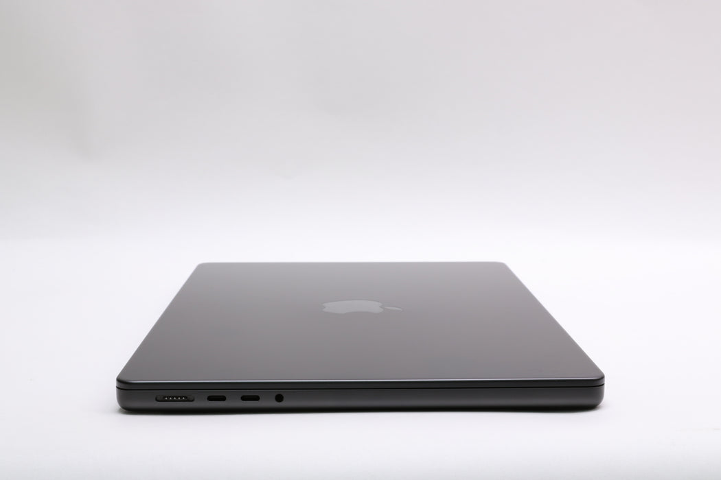 14" 2024, MacBook Pro, MW2V3LL/A, Apple M4, 16GB, 1TB SSD, 10C, 100% Battery! — photo 10 of 12